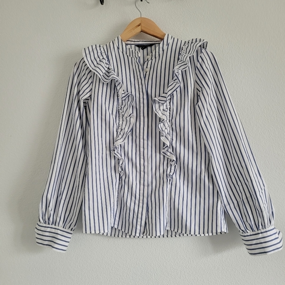 Banna Republic stripped ruffle collared button down top - Picture 2 of 11